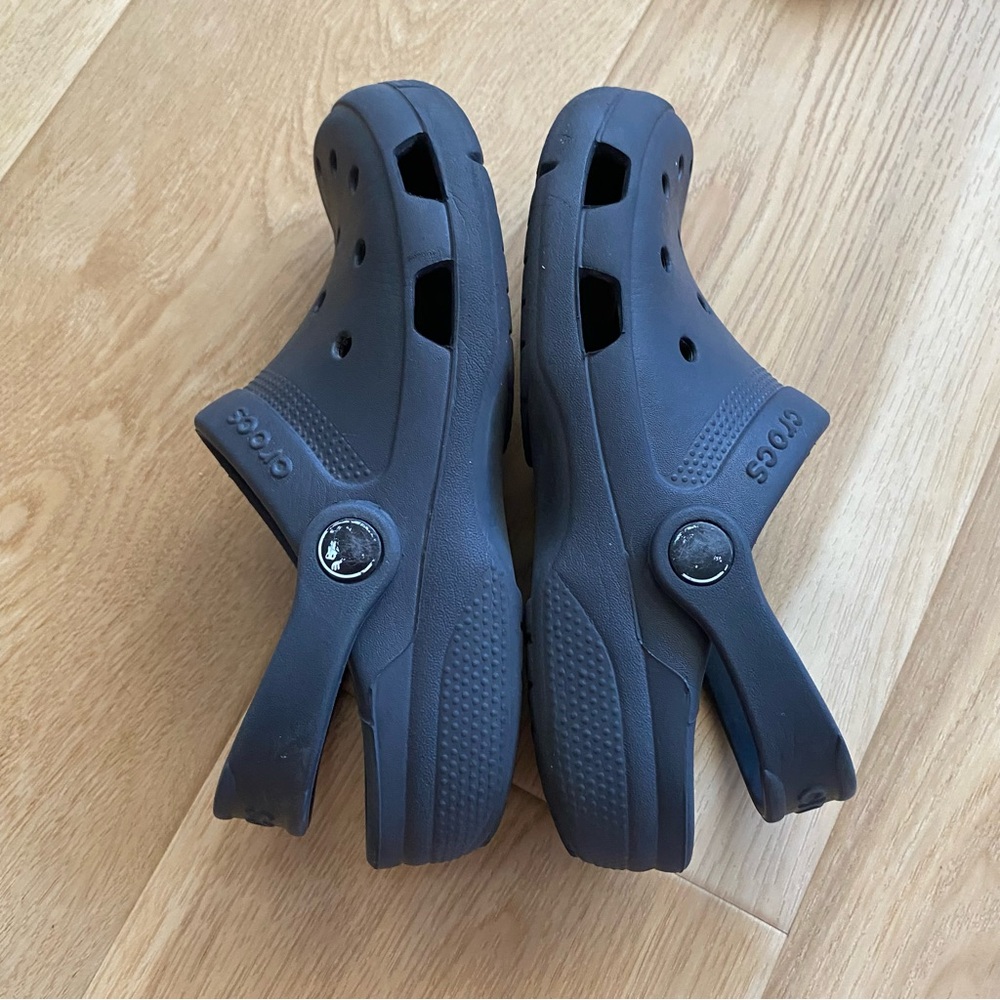 Crocs Classic Clogs - Picture 4 of 8